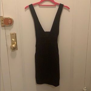 Black valour low cut juicy dress with pockets